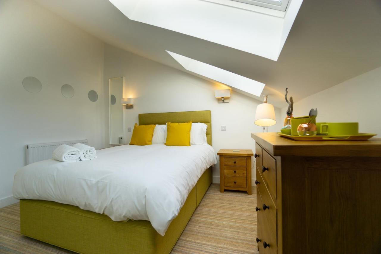 Largigi Rooms, Close To The Beach And Town Centre, Parking Available Λάιμ Ρέγκις Εξωτερικό φωτογραφία