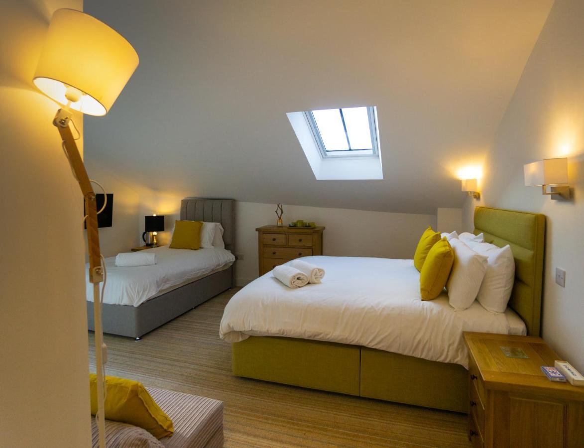 Largigi Rooms, Close To The Beach And Town Centre, Parking Available Λάιμ Ρέγκις Εξωτερικό φωτογραφία